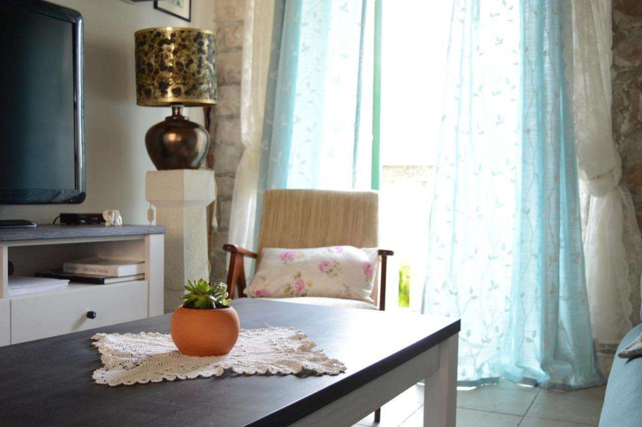 Dalmatian Stone House Villa Pucisca Kültér fotó