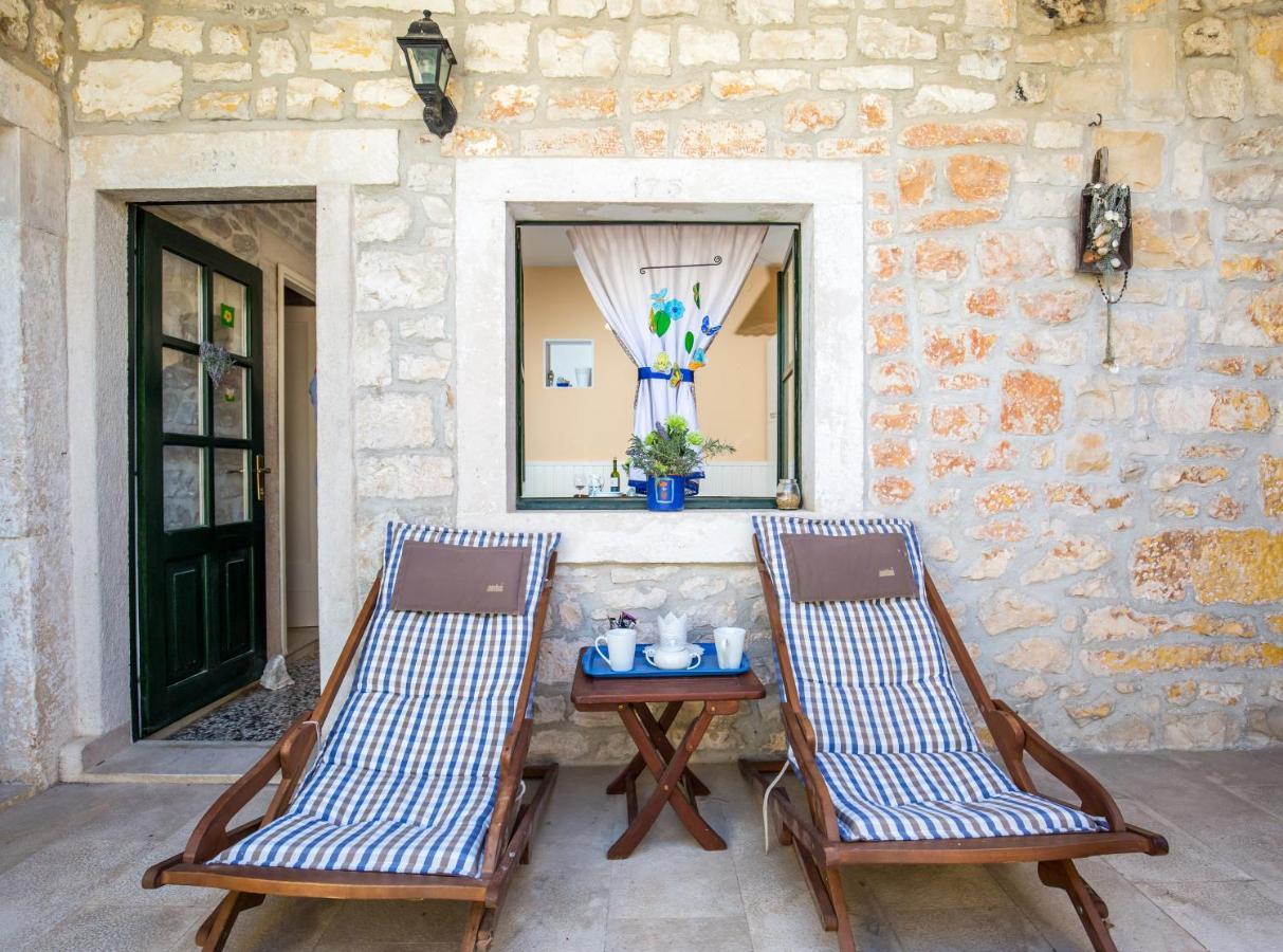 Dalmatian Stone House Villa Pucisca Kültér fotó