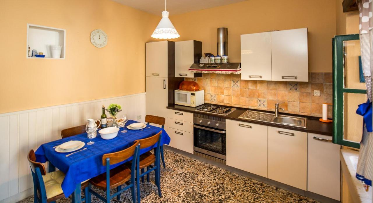 Dalmatian Stone House Villa Pucisca Kültér fotó