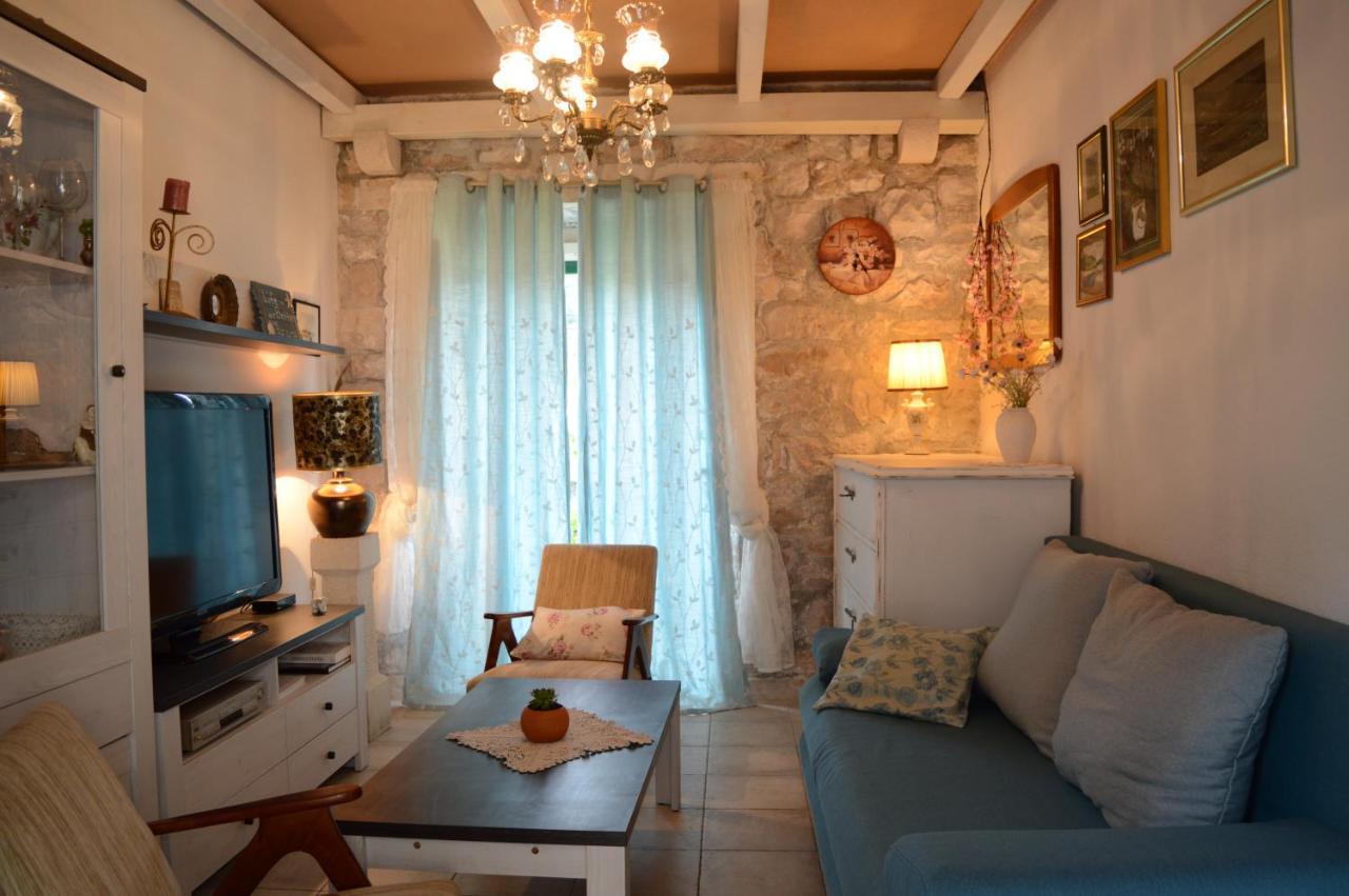 Dalmatian Stone House Villa Pucisca Kültér fotó