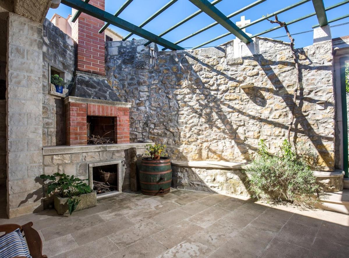 Dalmatian Stone House Villa Pucisca Kültér fotó